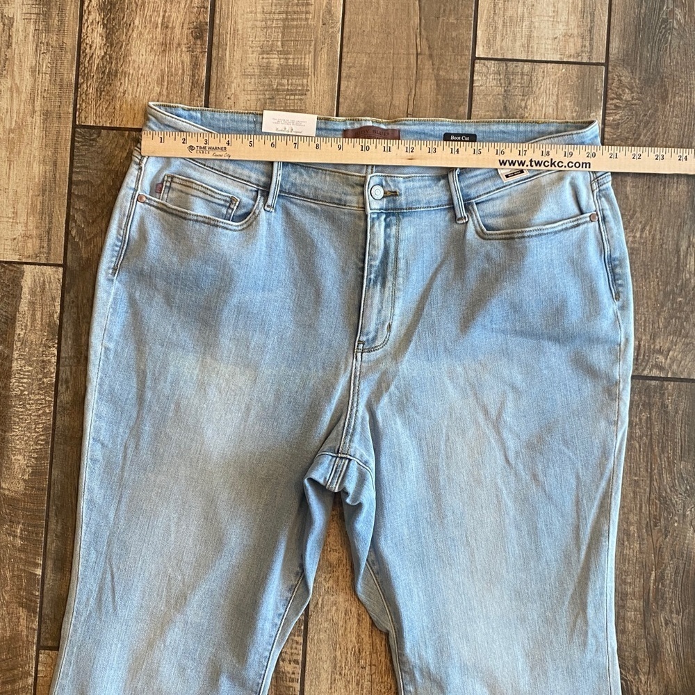 Judy Blue Bootcut Light Blue Boot Cut Leg Jeans 🆕 - Picture 7 of 12